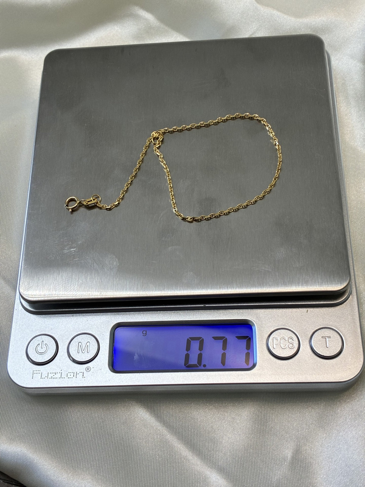 18K Gold Infinite Bracelet